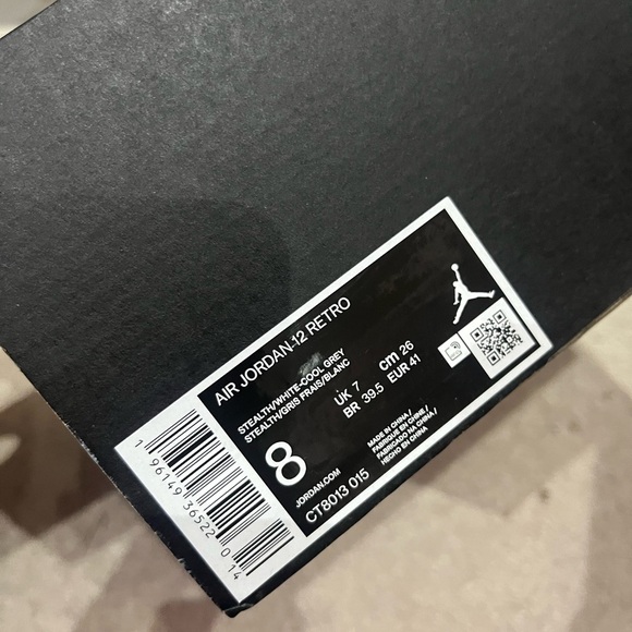 Cool grey Jordan 12s like new w box - Picture 2 of 6